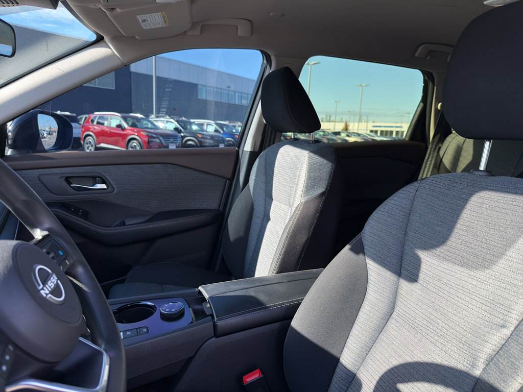 Certified 2023 Nissan Rogue SV image 26