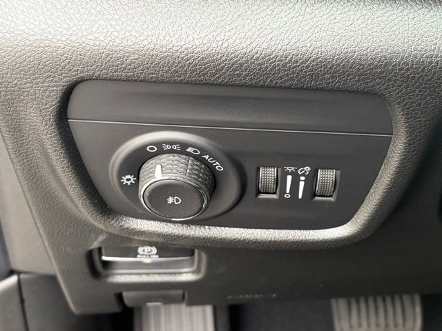 New 2026 Jeep Grand Cherokee L Limited AWD/4WD image 24