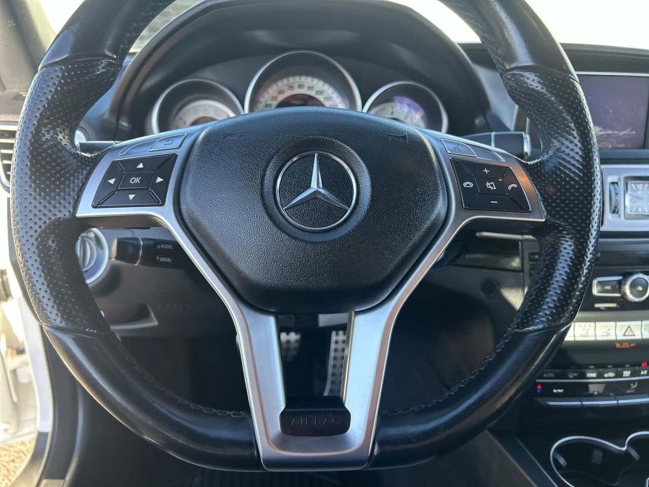 Used 2015 Mercedes-Benz E 550 Cabriolet image 19