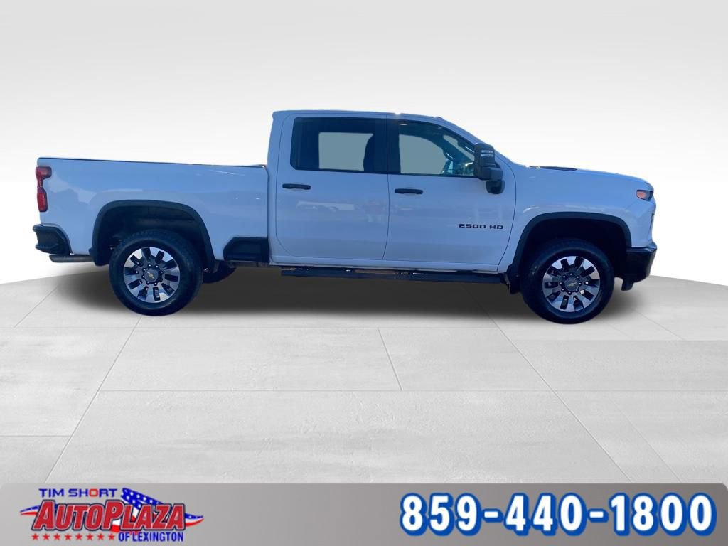 Used 2022 Chevrolet Silverado 2500 Custom w/ Custom Value Package image 5