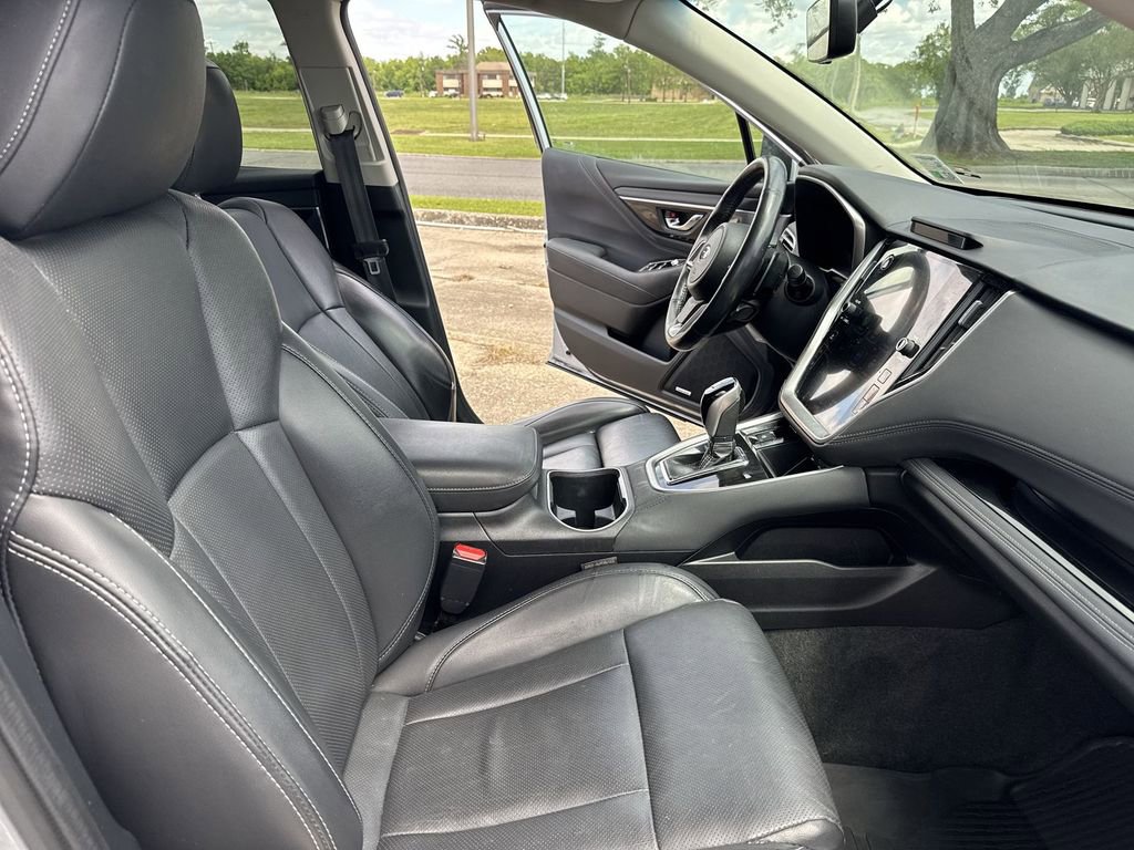 Used 2021 Subaru Outback Limited image 31