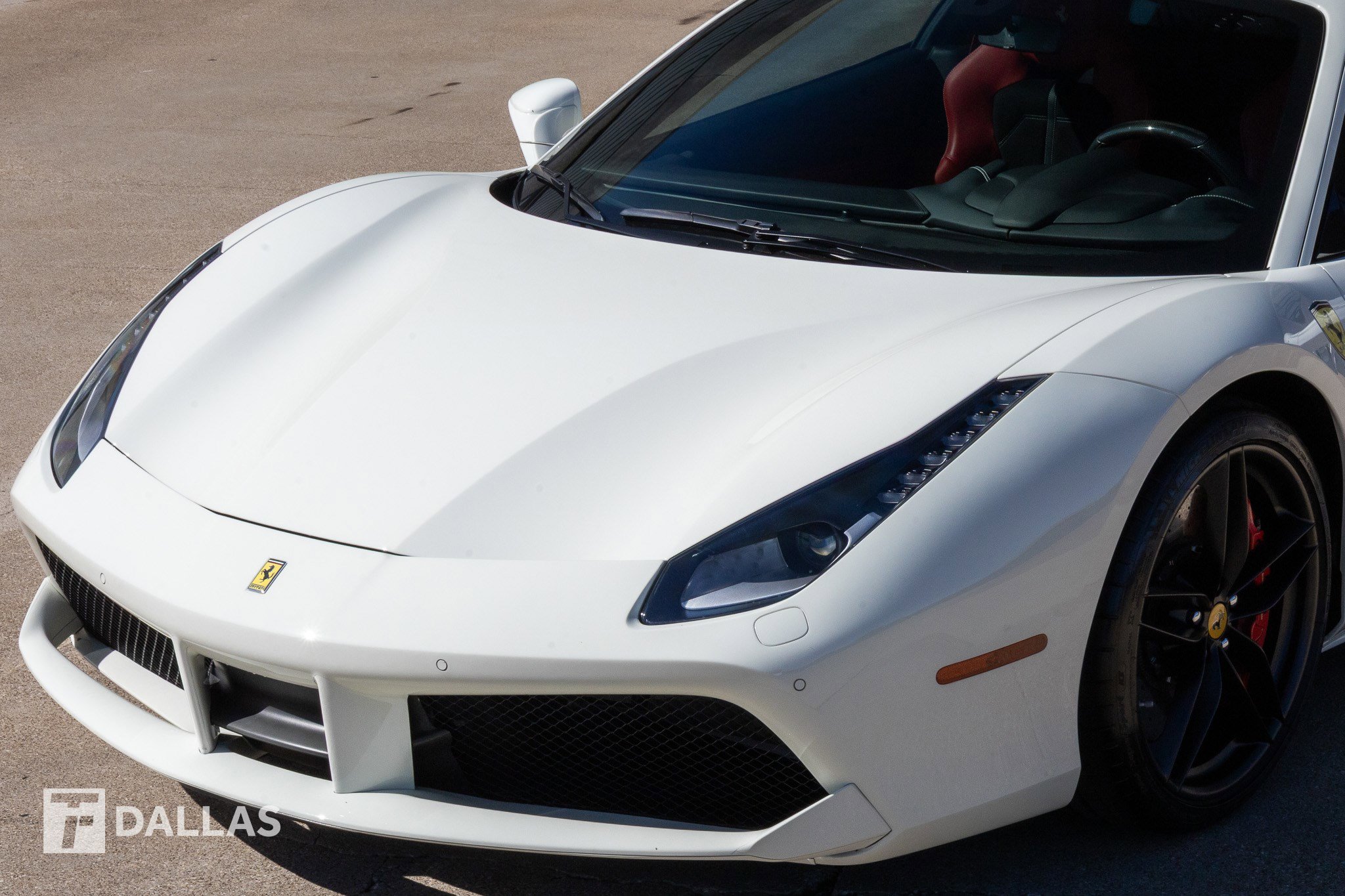Used 2019 Ferrari 488 GTB image 6