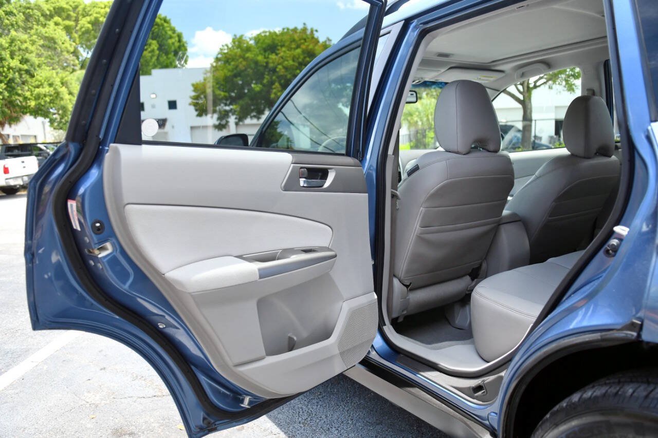 Used 2010 Subaru Forester 2.5X Limited AWD/4WD image 15