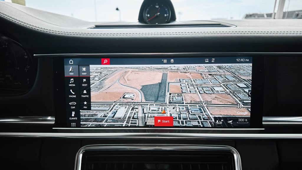 Used 2020 Porsche Panamera 4 AWD/4WD image 33