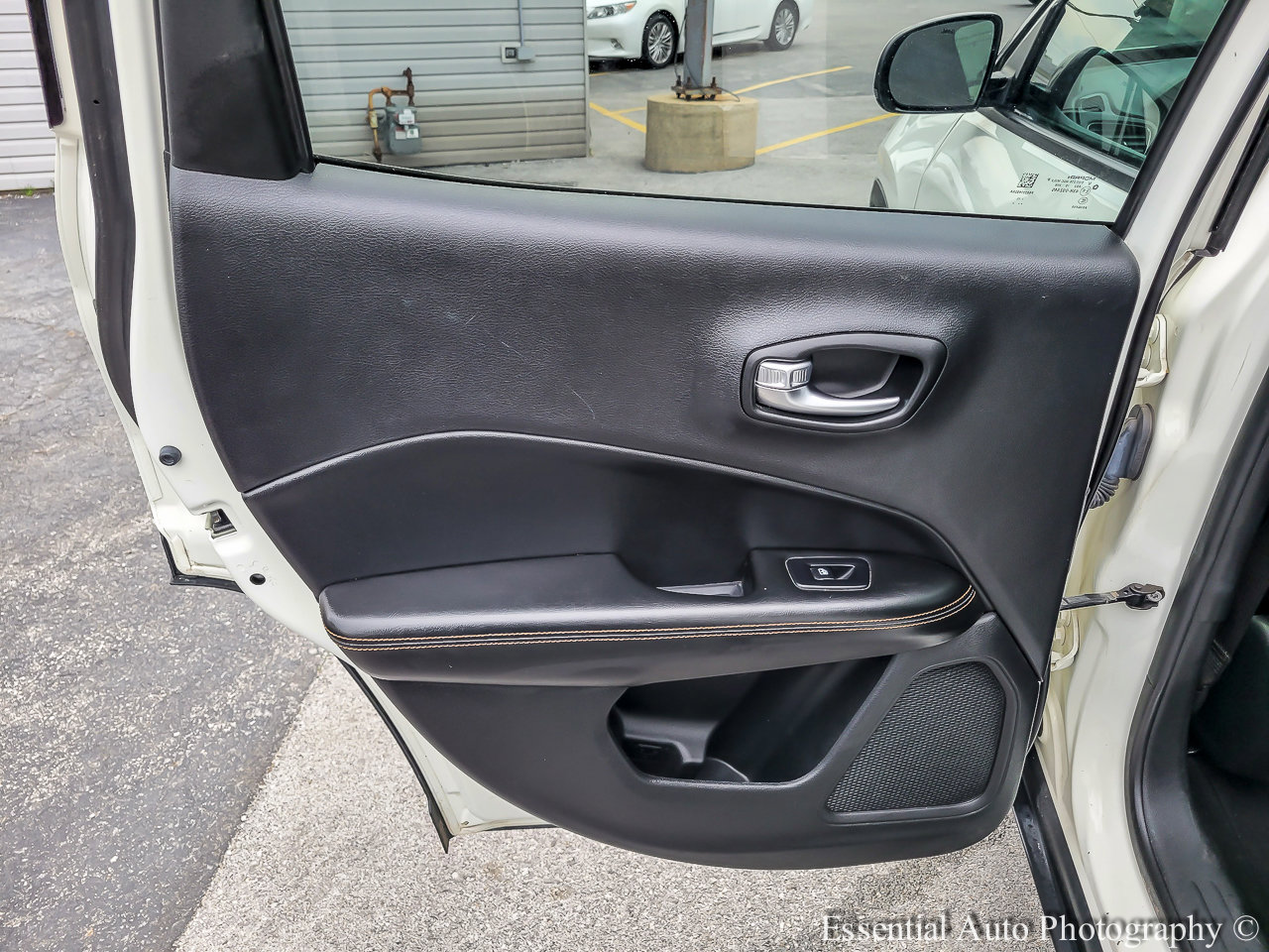 Used 2019 Jeep Compass Limited image 24