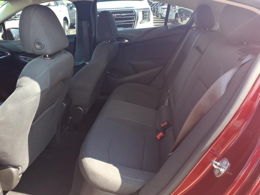 Certified 2017 Chevrolet Cruze LT w/ Convenience Package FWD image 10