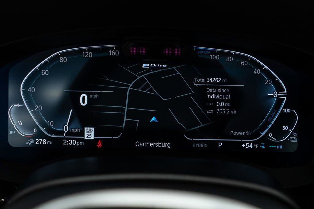 Used 2023 BMW 530e xDrive w/ M Sport Package AWD/4WD image 20