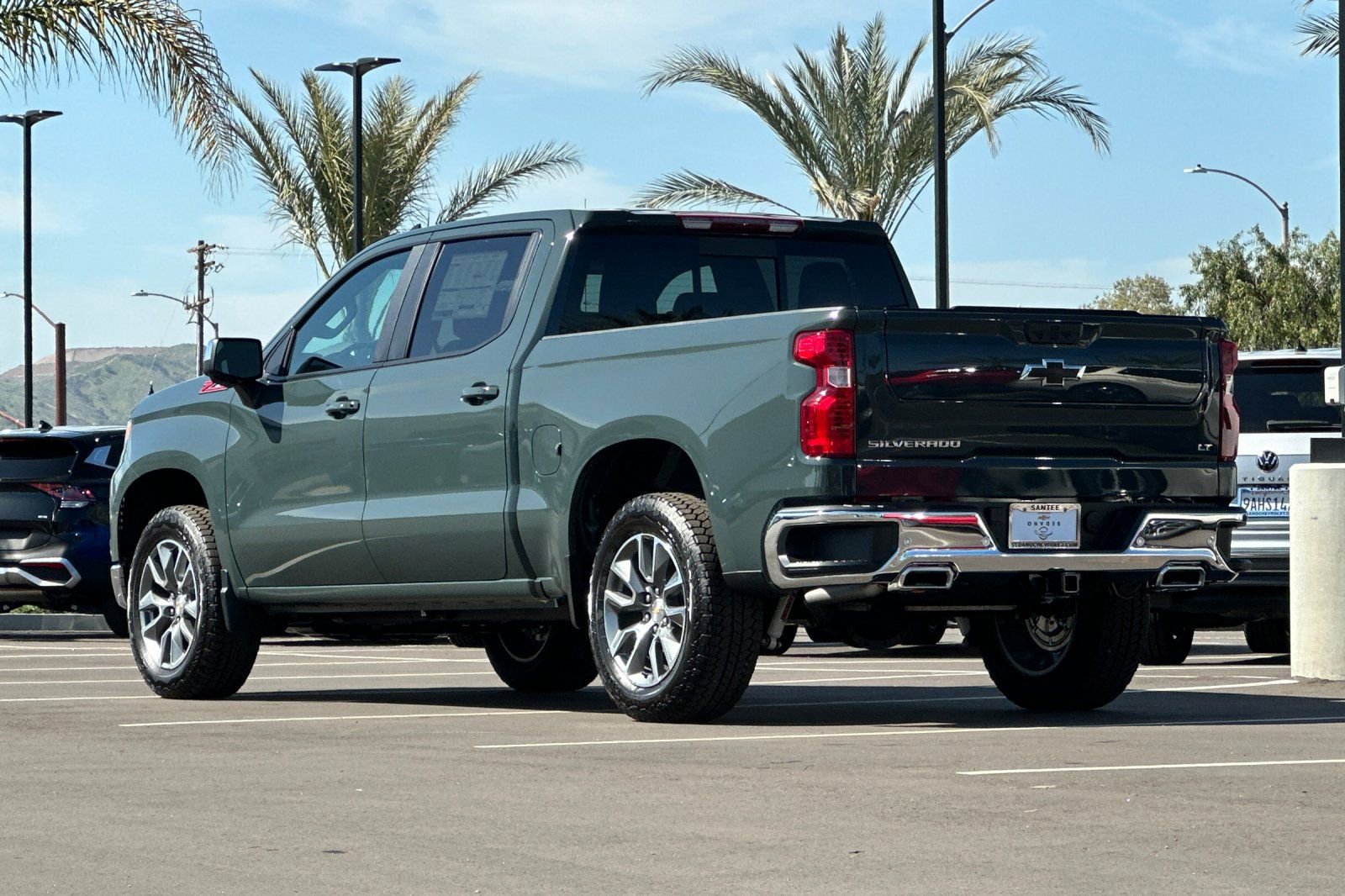 New 2026 Chevrolet Silverado 1500 LT w/ Z71 Off-Road Package AWD/4WD image 6
