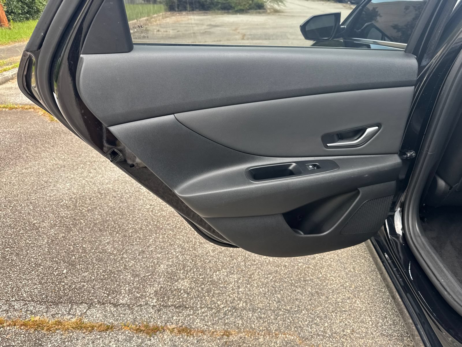 Certified 2025 Hyundai Elantra Limited FWD image 20