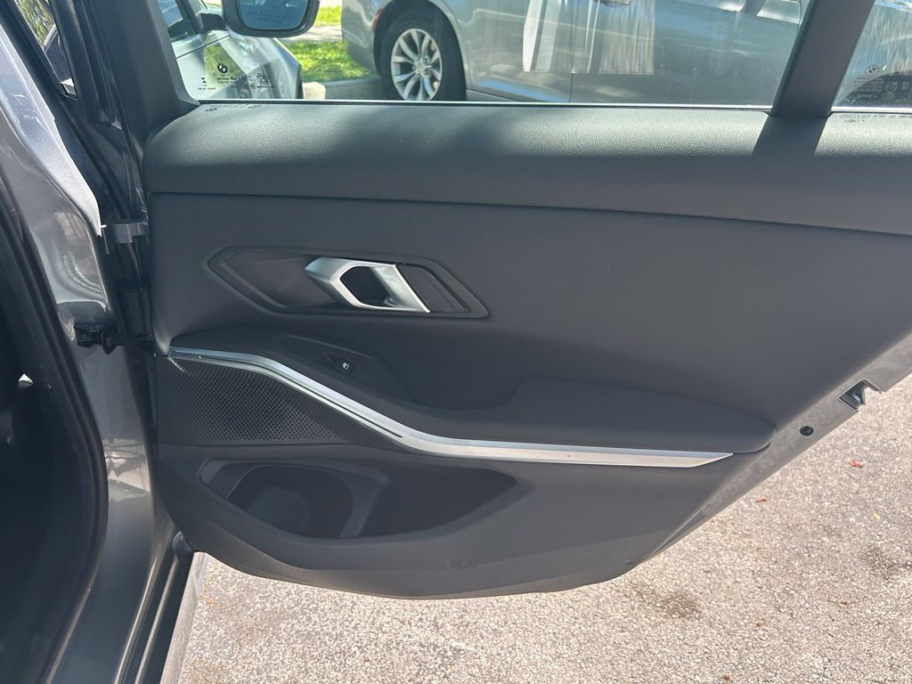 Used 2025 BMW 330i Sedan RWD image 31