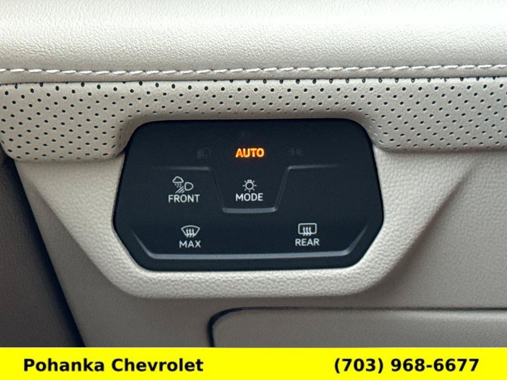 Used 2024 Volkswagen Atlas SE AWD/4WD image 18