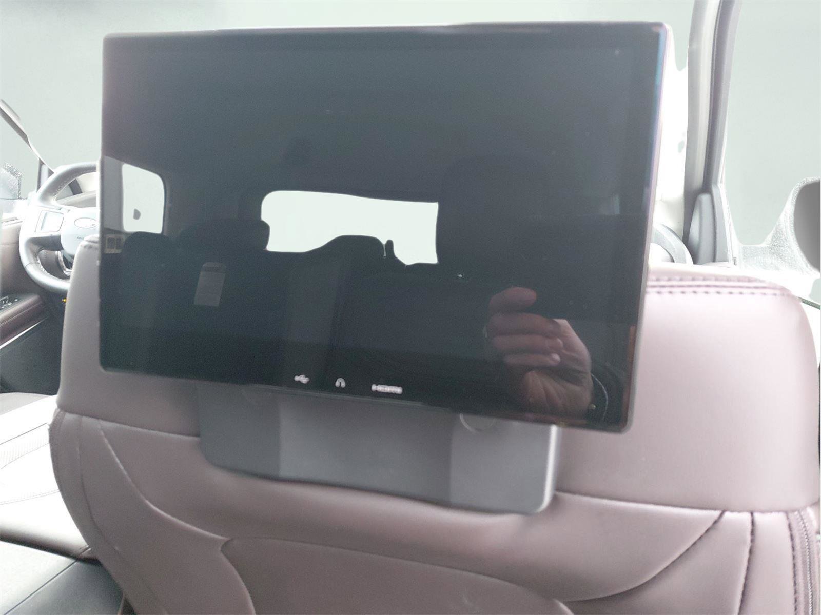 New 2026 Ford Expedition Platinum w/ Platinum Ultimate Package image 19