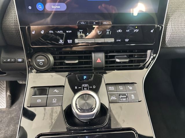 Used 2024 Subaru Solterra Limited image 23