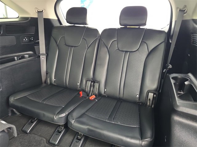 Used 2024 Kia Sorento EX w/ Panoramic Sunroof Package image 16