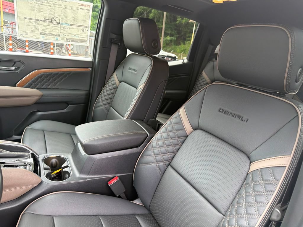 New 2026 GMC Canyon Denali AWD/4WD image 10