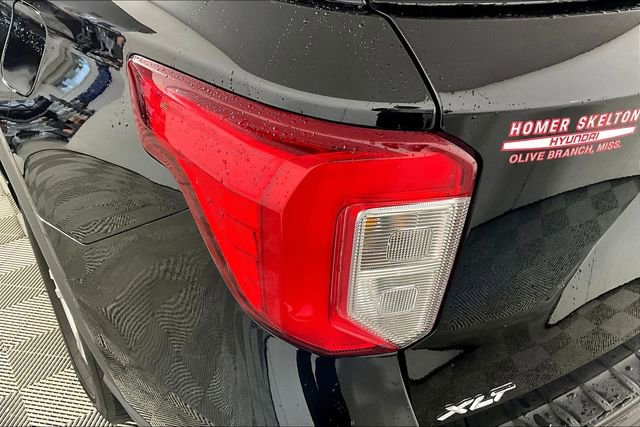 Used 2023 Ford Explorer XLT w/ Equipment Group 202A image 29