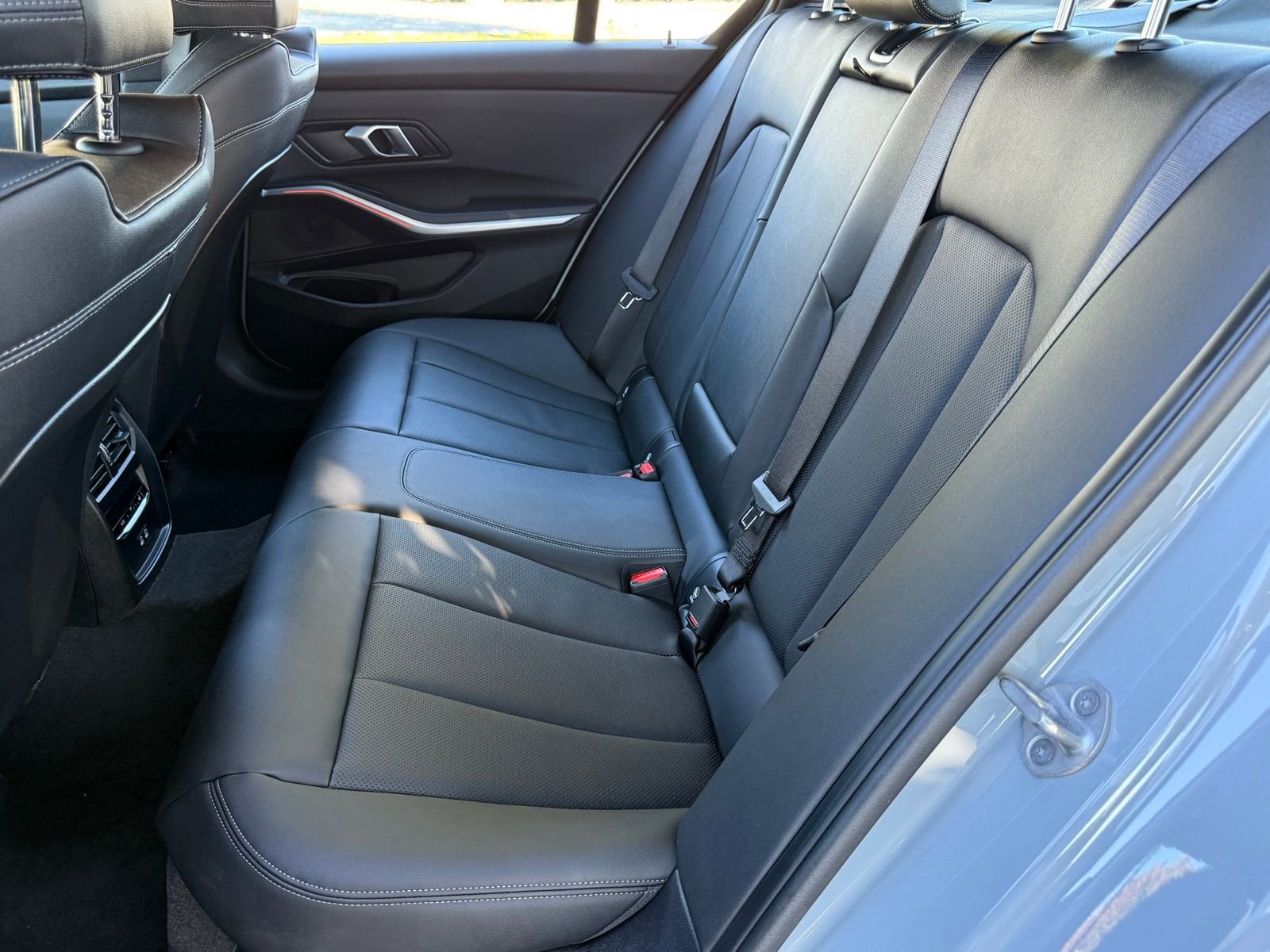 New 2026 BMW 330i Sedan image 28