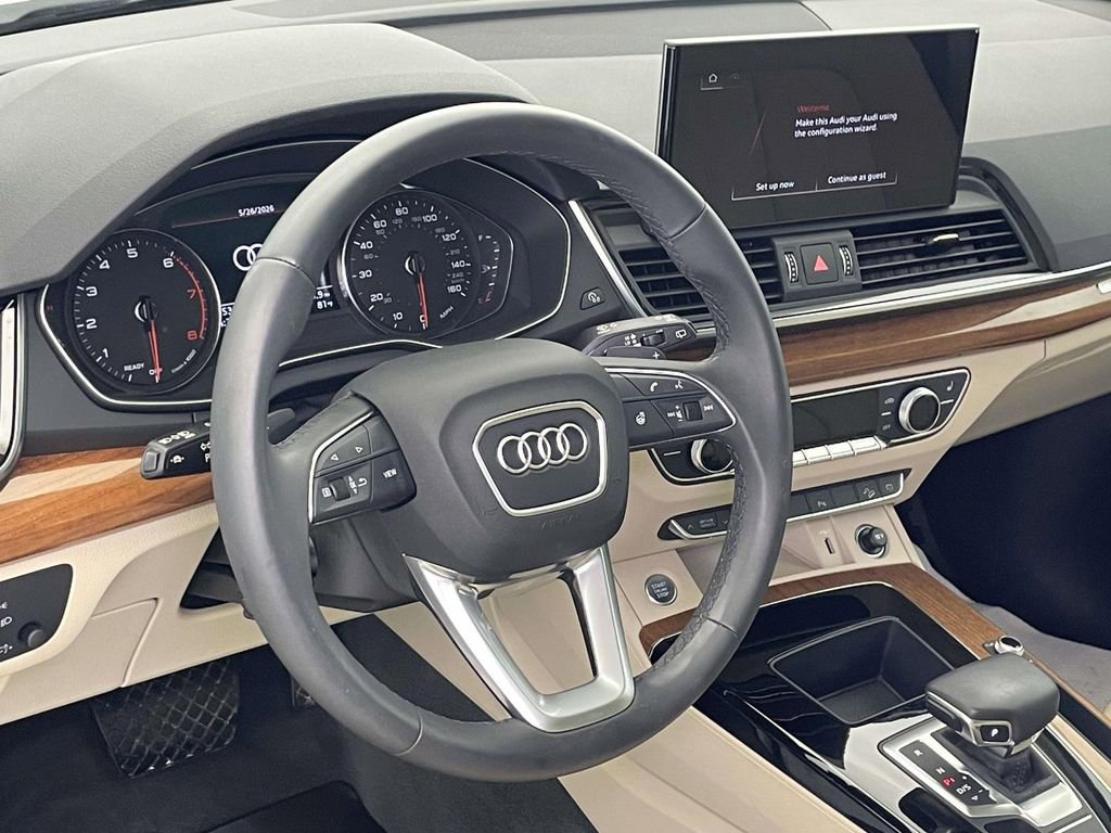 Used 2023 Audi Q5 2.0T Premium w/ Convenience Package AWD/4WD image 4