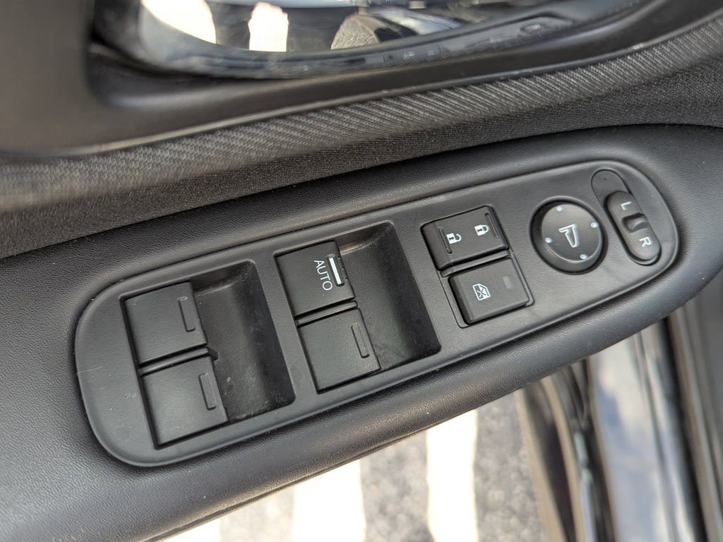 Used 2021 Honda HR-V Sport image 15