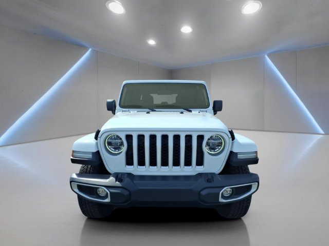 Used 2022 Jeep Gladiator Overland w/ LED Lighting Group AWD/4WD image 19