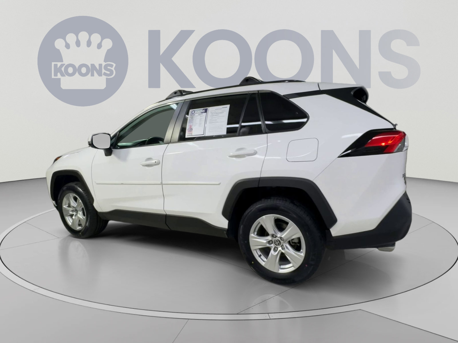 Used 2021 Toyota RAV4 XLE AWD/4WD image 8