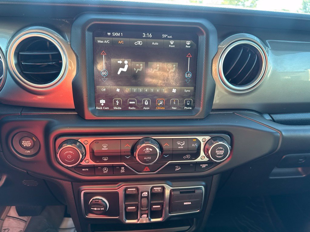 Used 2019 Jeep Wrangler Unlimited Sahara w/ Uconnect 4C Nav & Sound Group AWD/4WD image 5