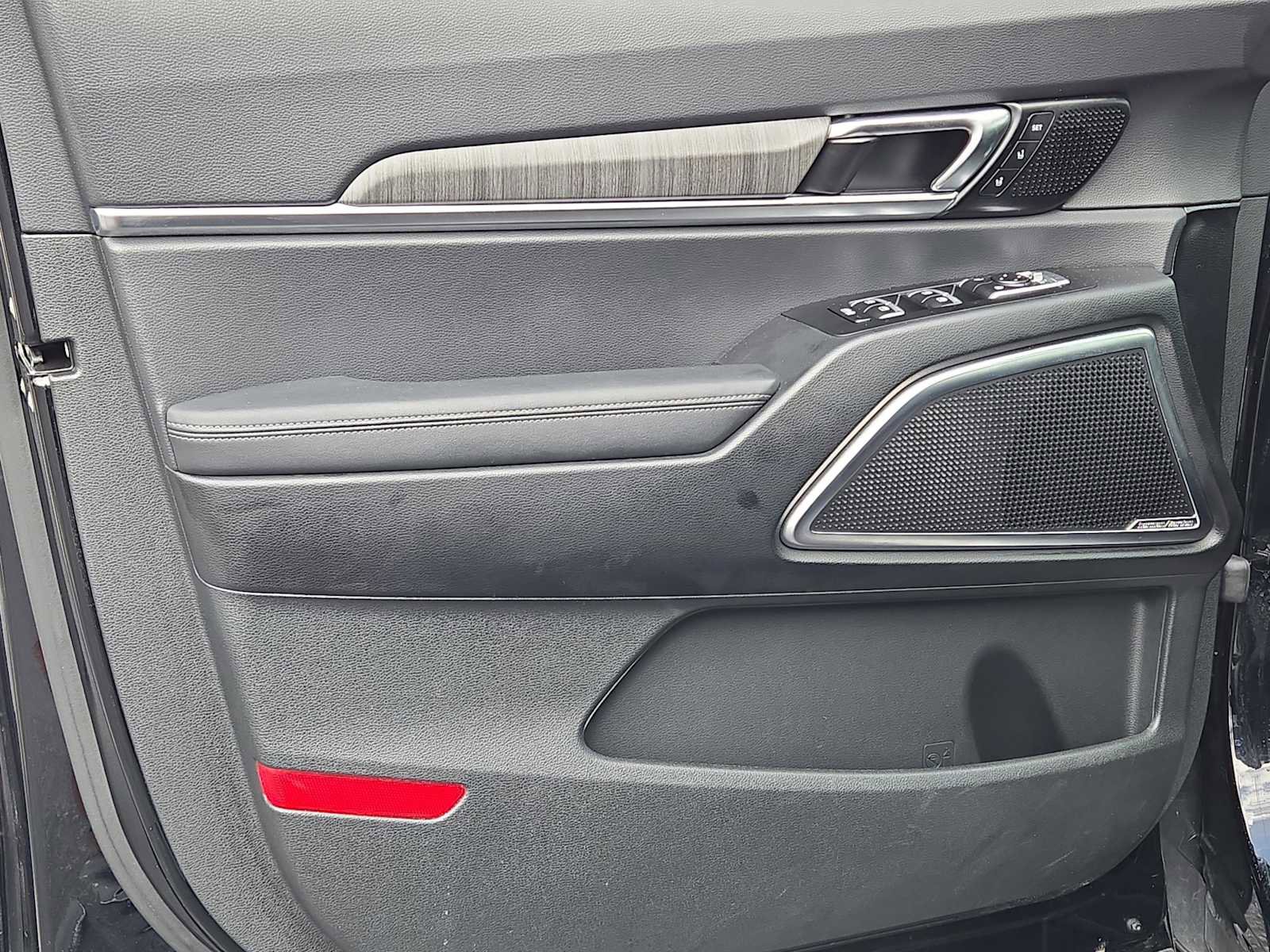 Used 2024 Kia Telluride SX w/ Towing Package image 41