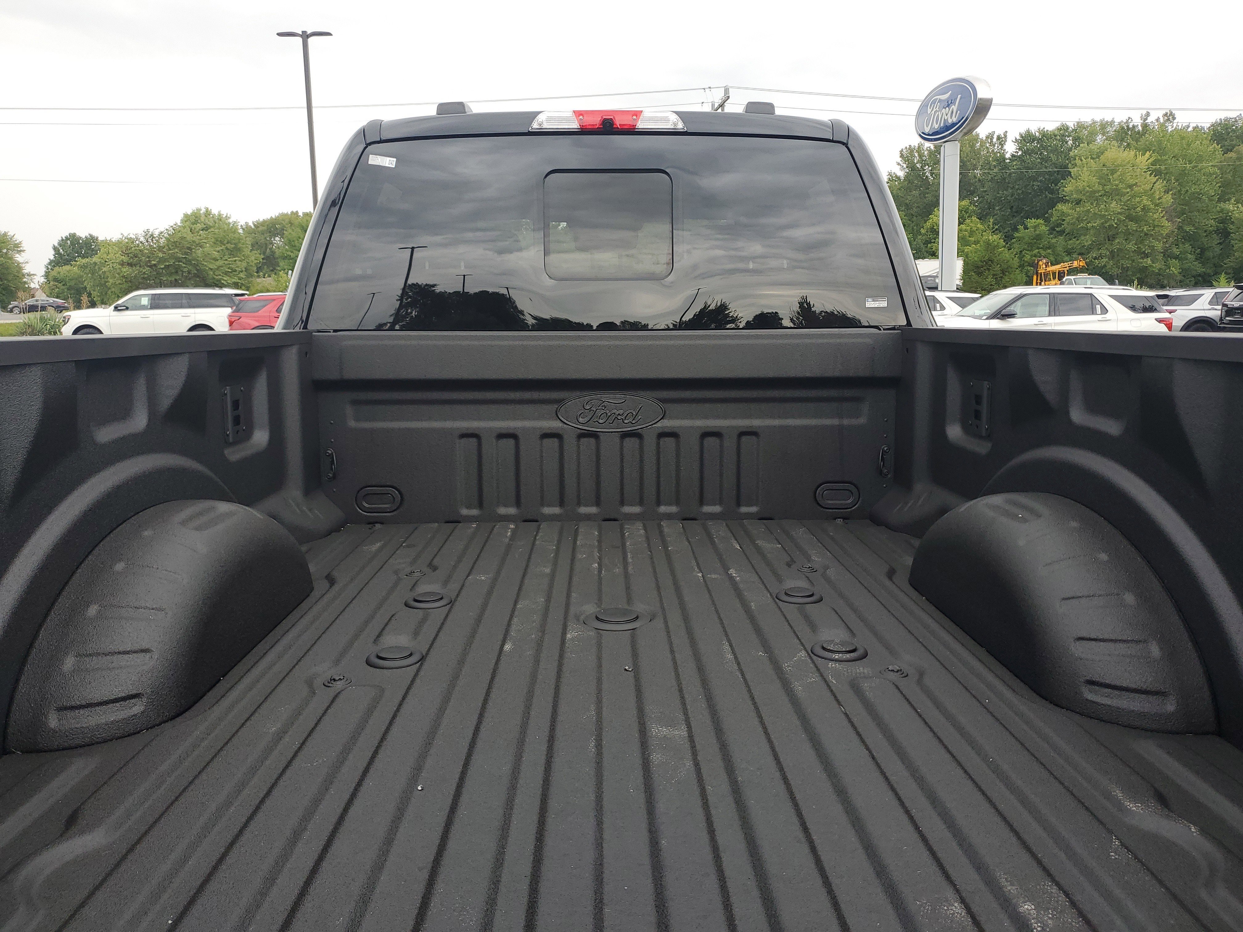 New 2026 Ford F250 XLT w/ XLT Premium Package image 8