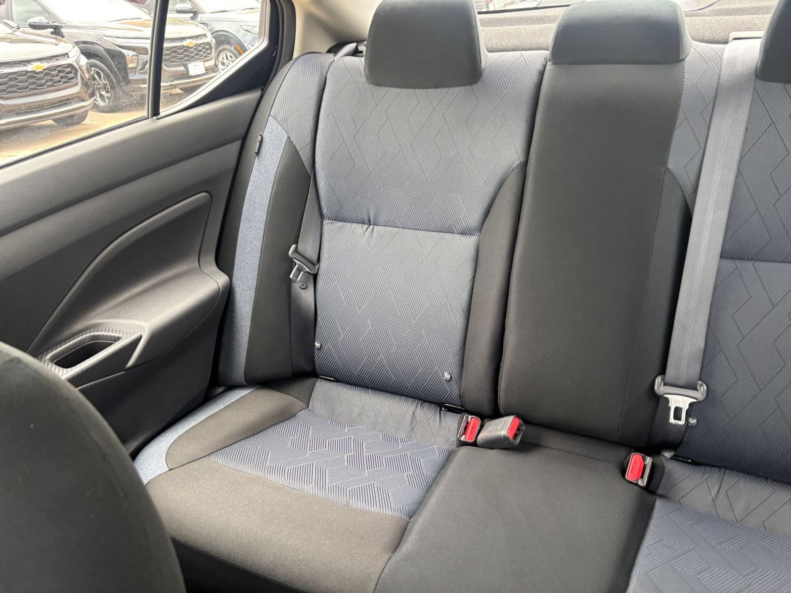 Used 2025 Nissan Versa SV FWD image 37