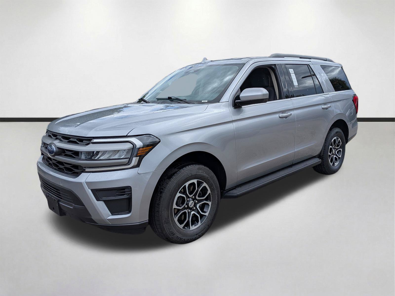 Used 2024 Ford Expedition XLT RWD image 8