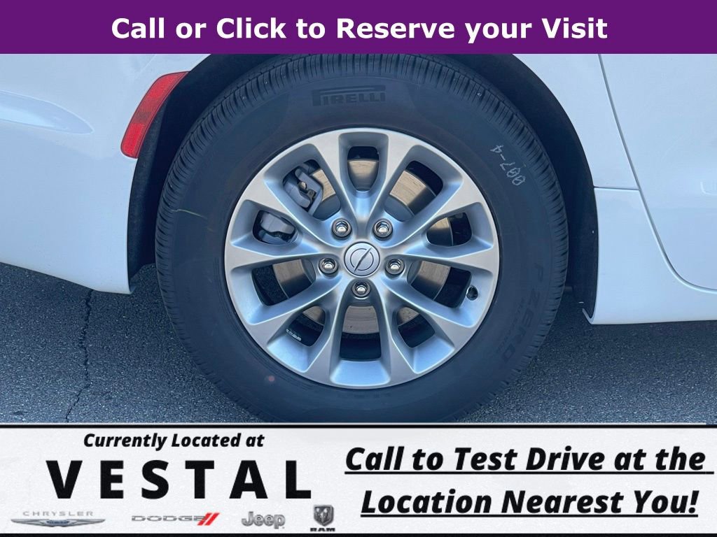 New 2026 Chrysler Pacifica Select image 4
