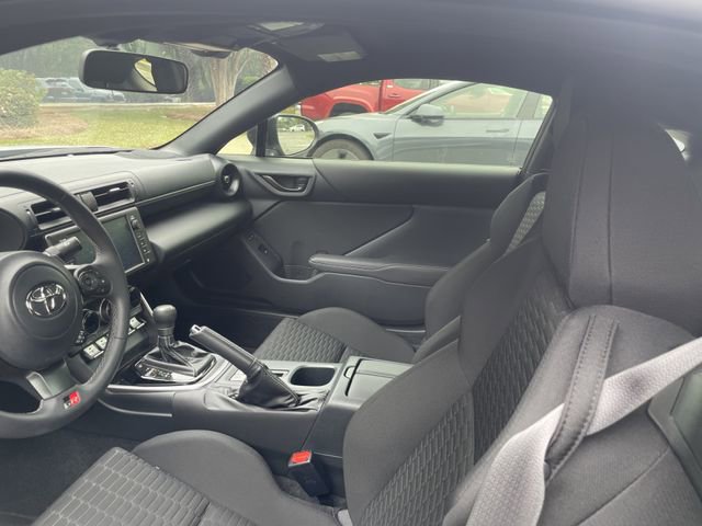 Used 2025 Toyota GR86 w/ Performance Package image 10