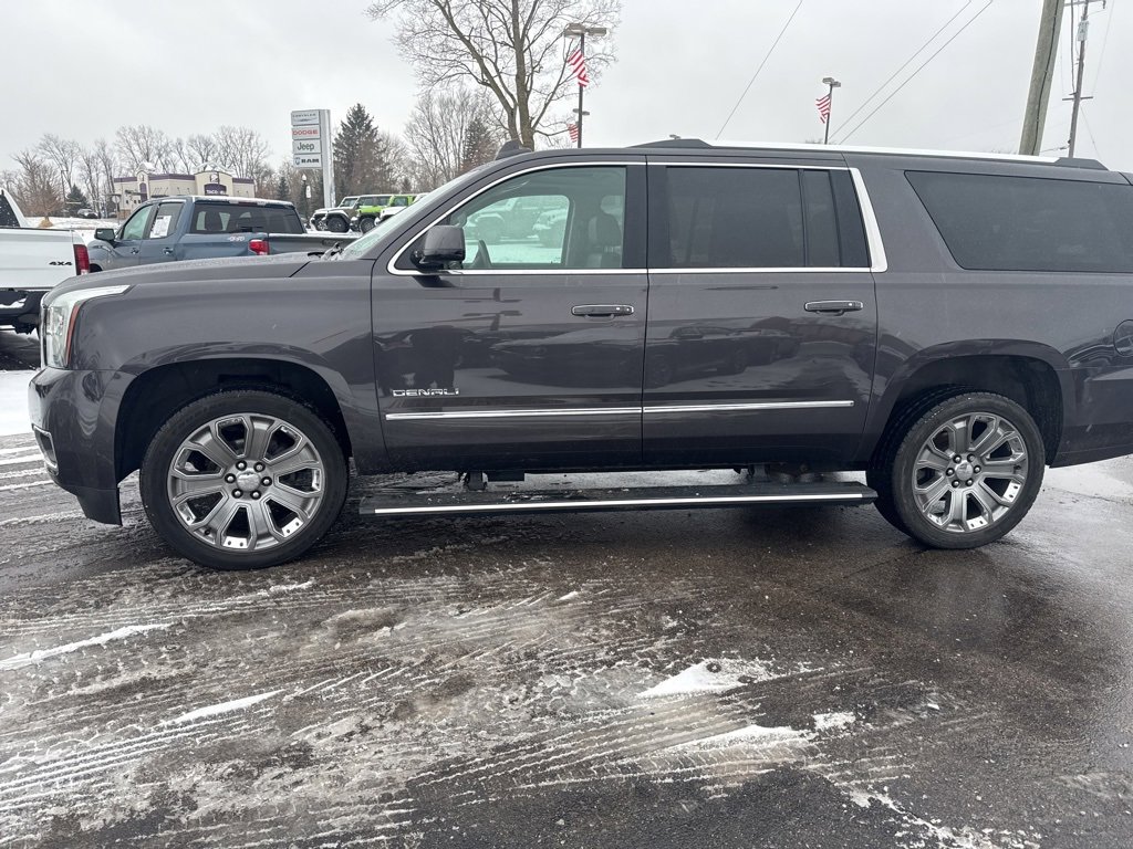 Used 2015 GMC Yukon XL Denali w/ Premium Package image 2