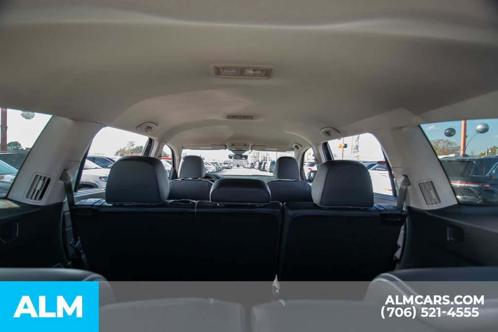 Used 2025 Volkswagen Atlas SE image 14