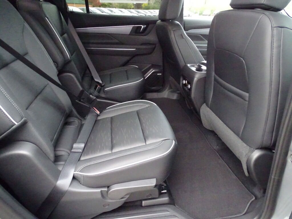 New 2025 Buick Enclave Sport Touring w/ Super Cruise Package image 11