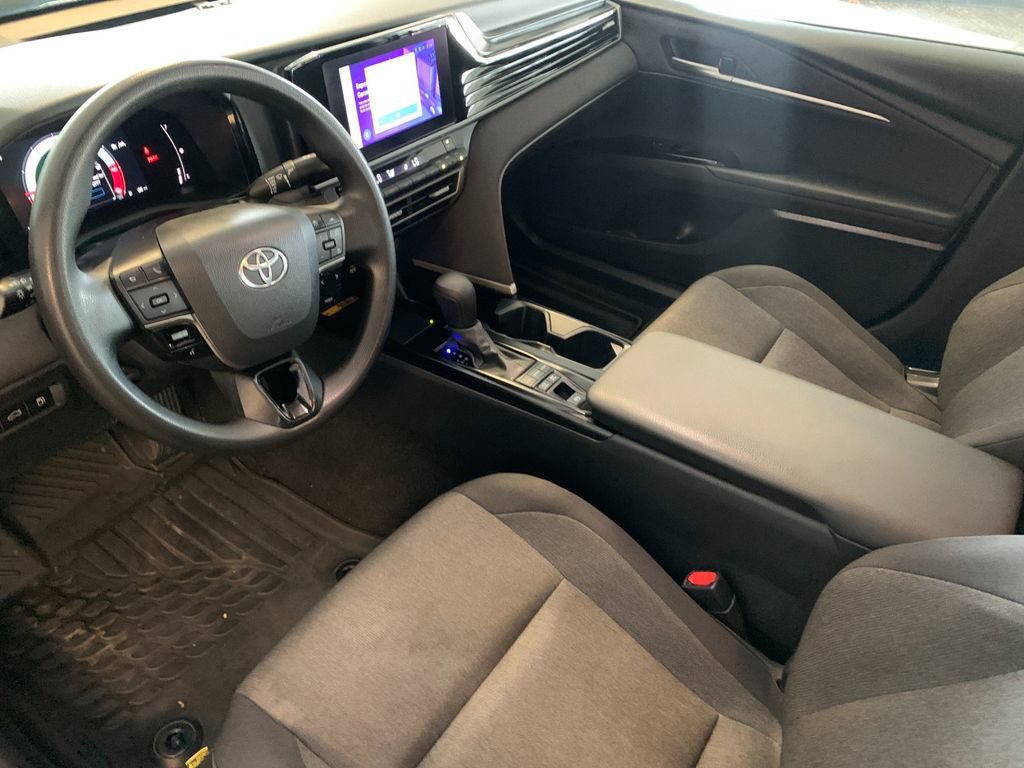 Used 2025 Toyota Camry LE w/ Convenience Package FWD image 11