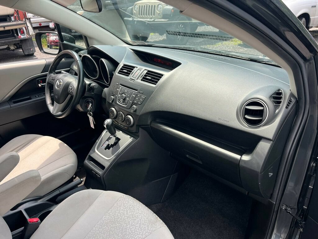 Used 2012 MAZDA MAZDA5 Touring w/ Moonroof & Audio Pkg FWD image 16