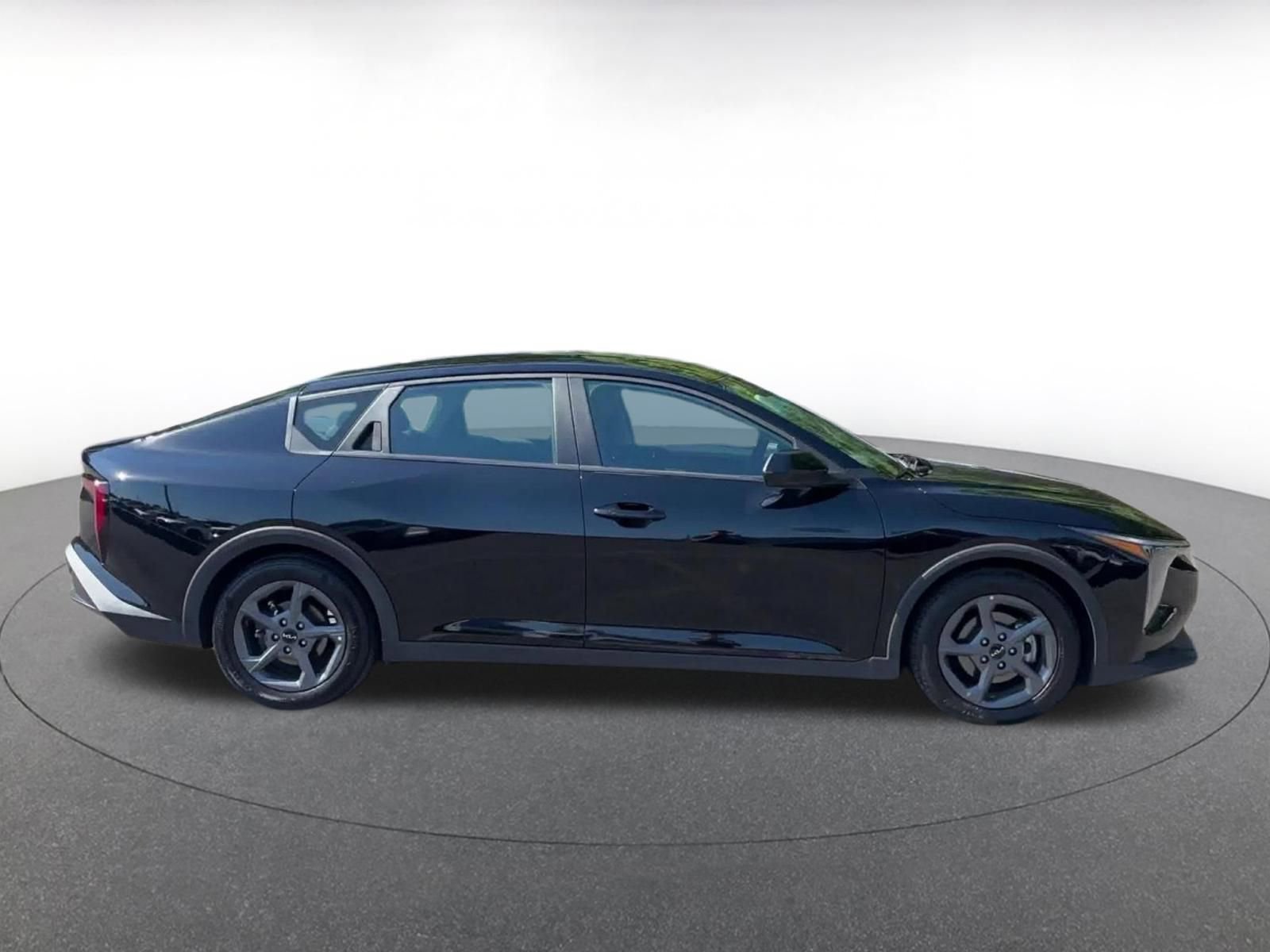 Used 2025 Kia K4 FWD image 16