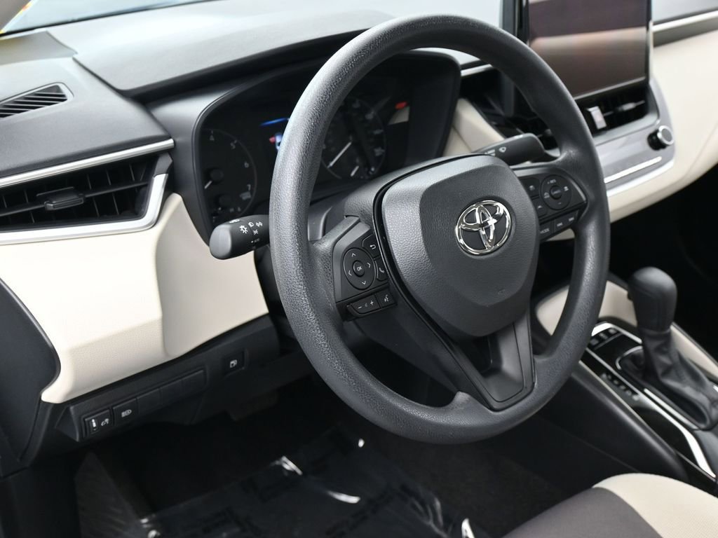 Used 2024 Toyota Corolla LE w/ LE Convenience Package image 14