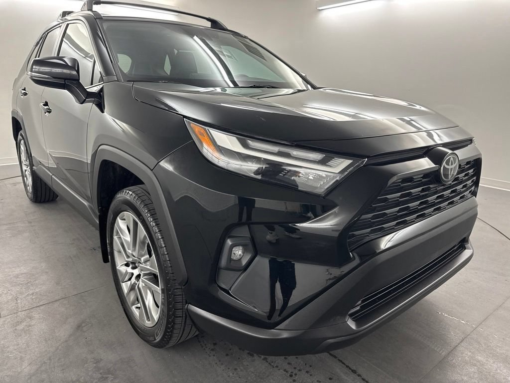 Used 2022 Toyota RAV4 XLE Premium FWD image 1