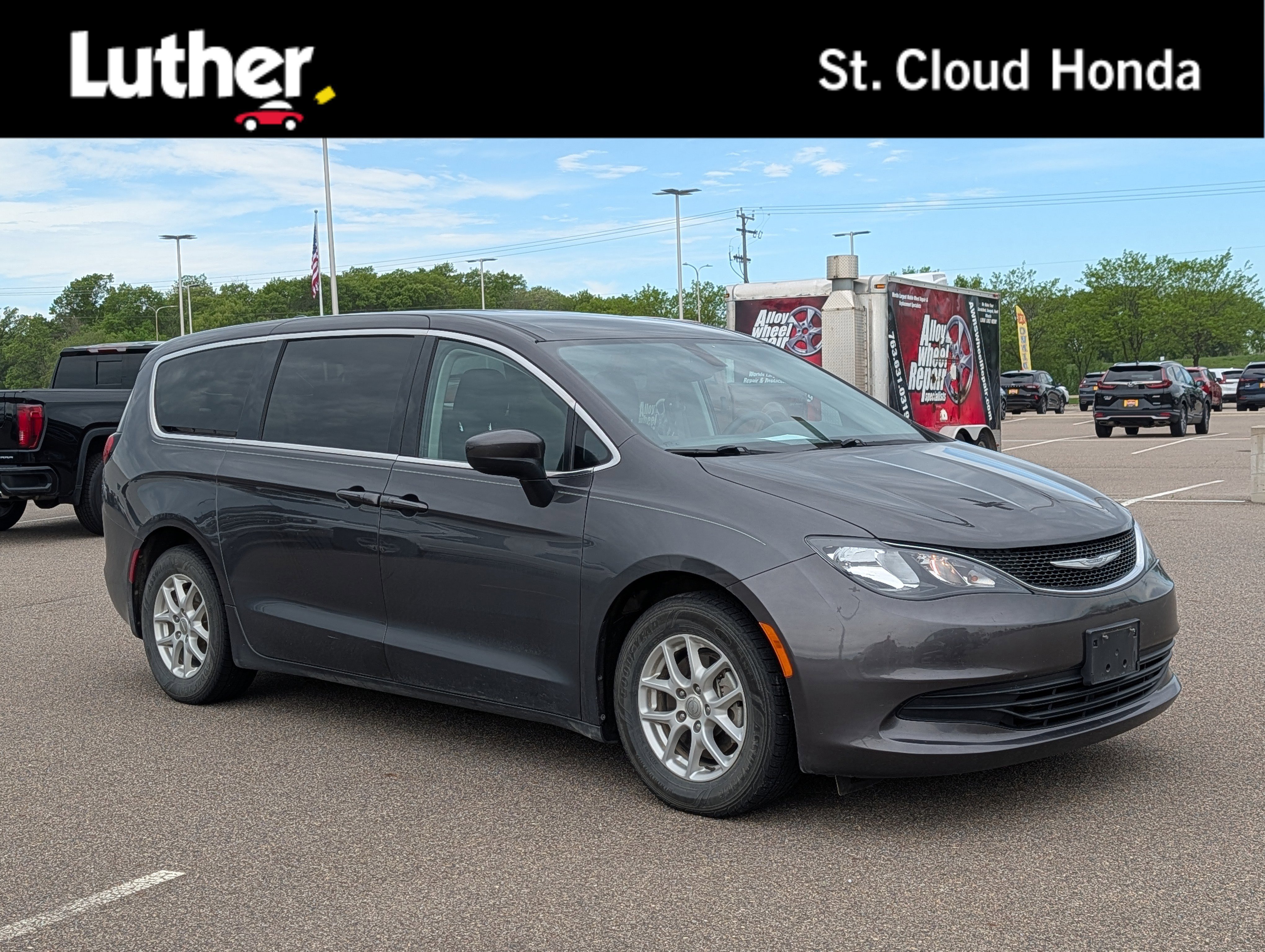 Used 2017 Chrysler Pacifica Touring