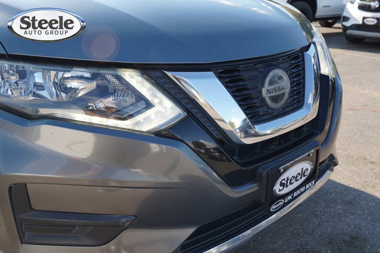 Used 2020 Nissan Rogue SV FWD image 28