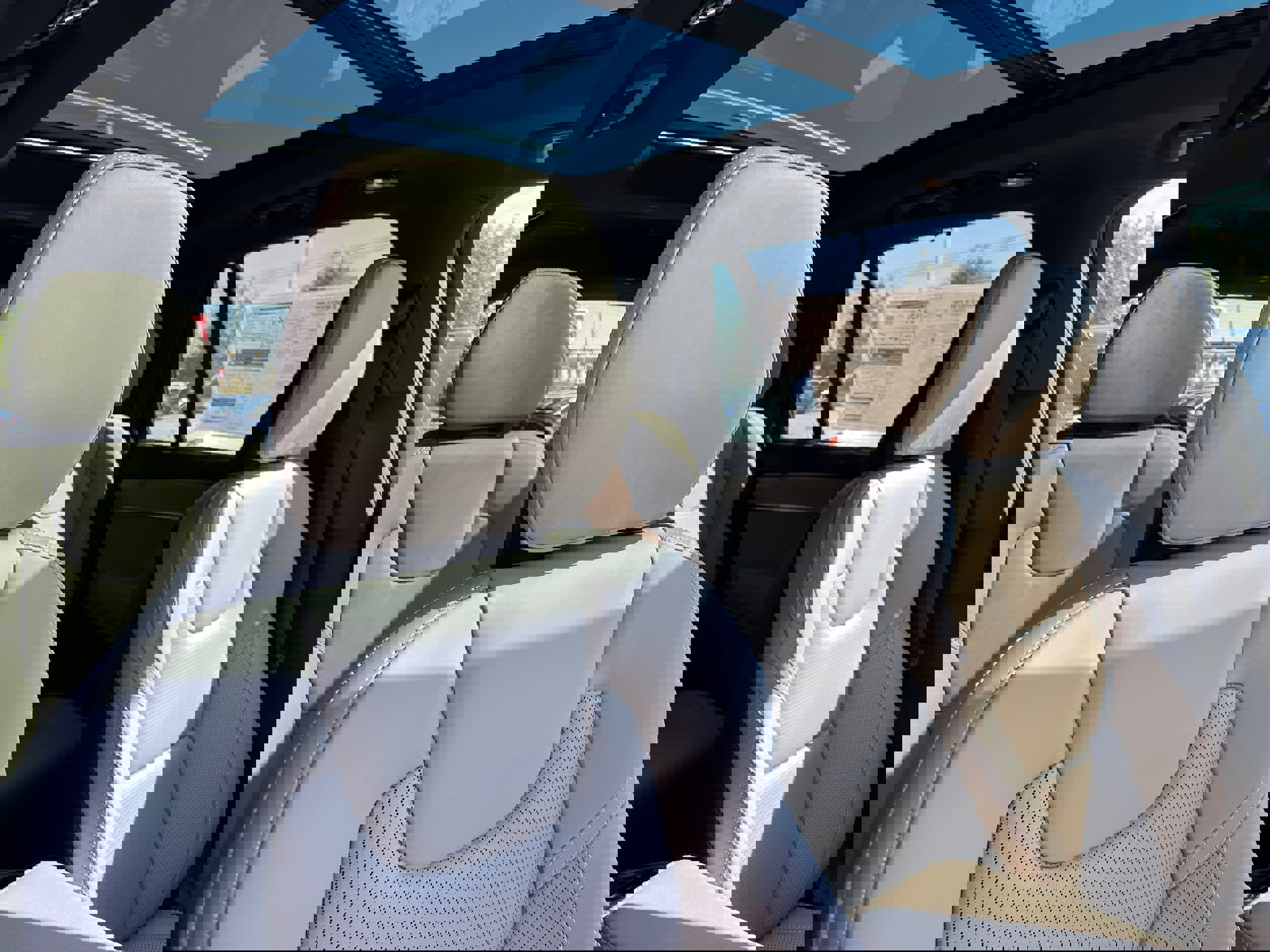 New 2026 Volvo XC90 B6 Ultra w/ Protection Package image 9