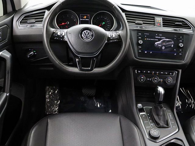 Used 2020 Volkswagen Tiguan SE AWD/4WD image 14