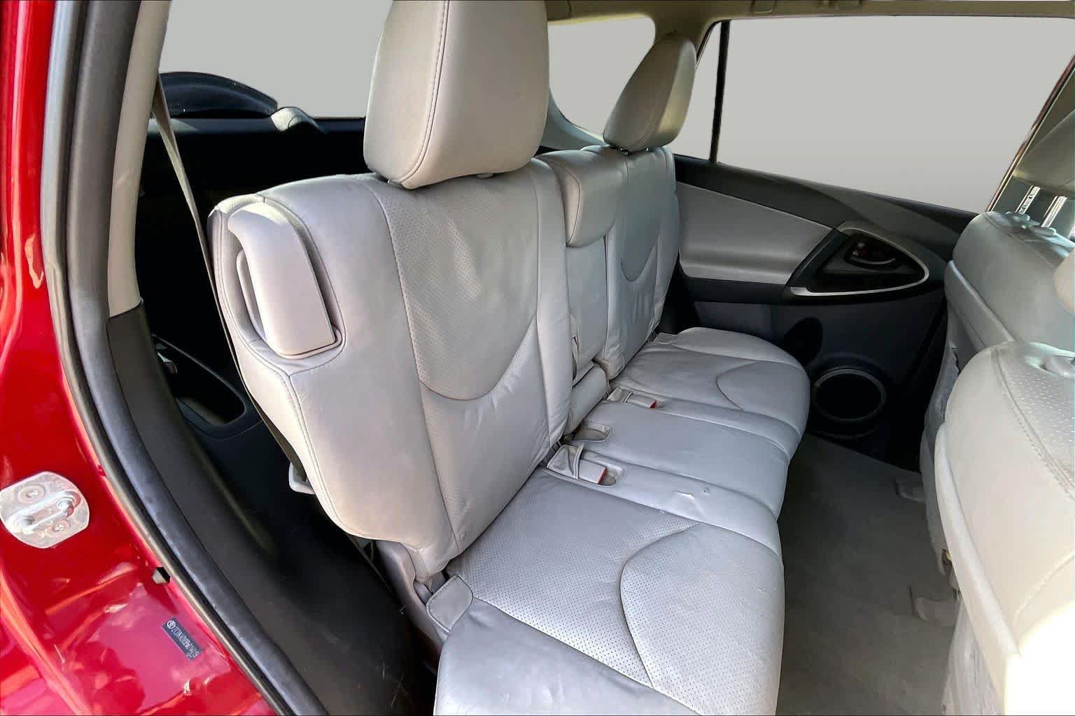 Used 2011 Toyota RAV4 Limited w/ Limited Extra Value Pkg FWD image 18