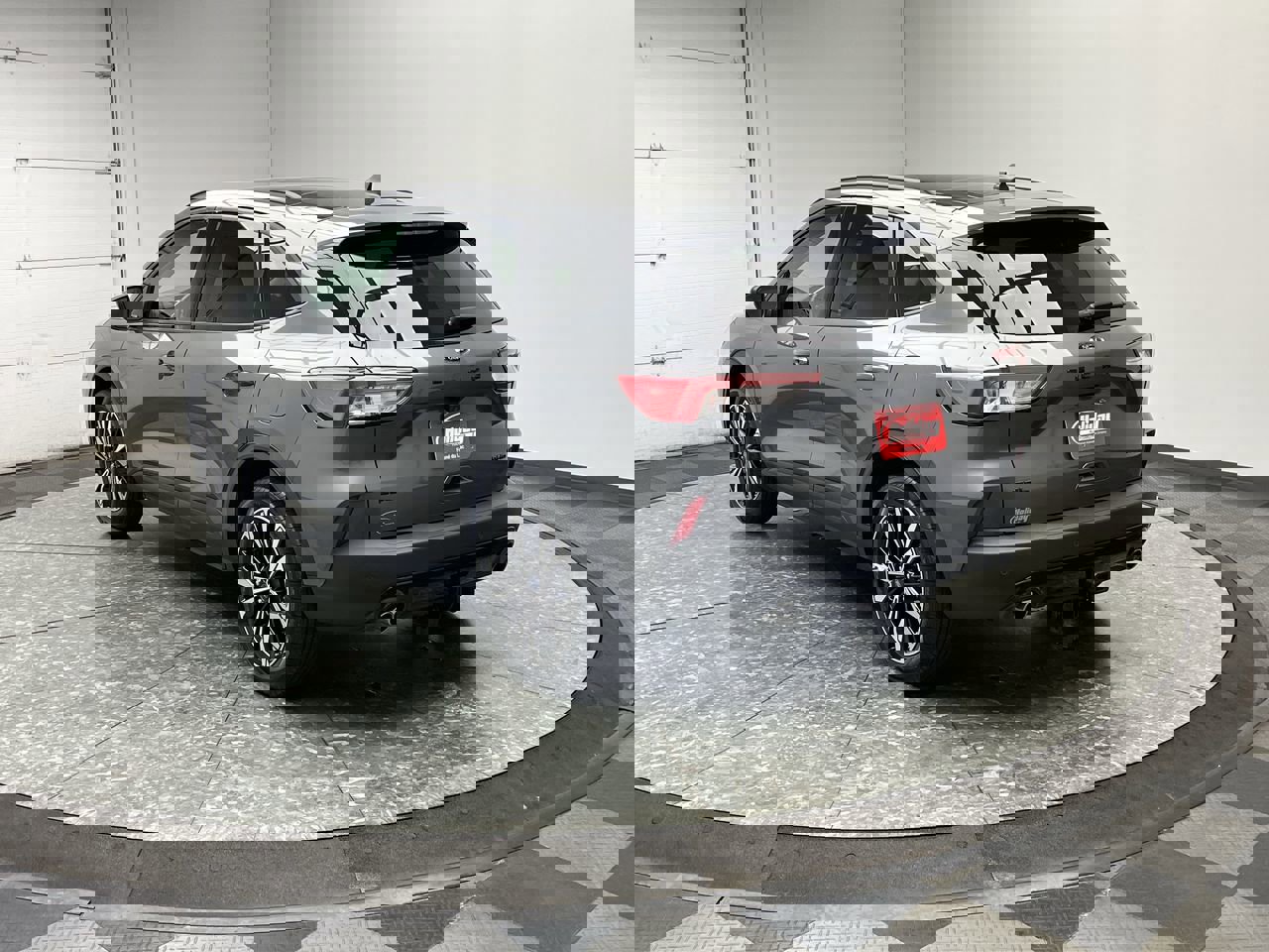 Certified 2022 Ford Escape SEL w/ SEL Stealth AWD Package image 2