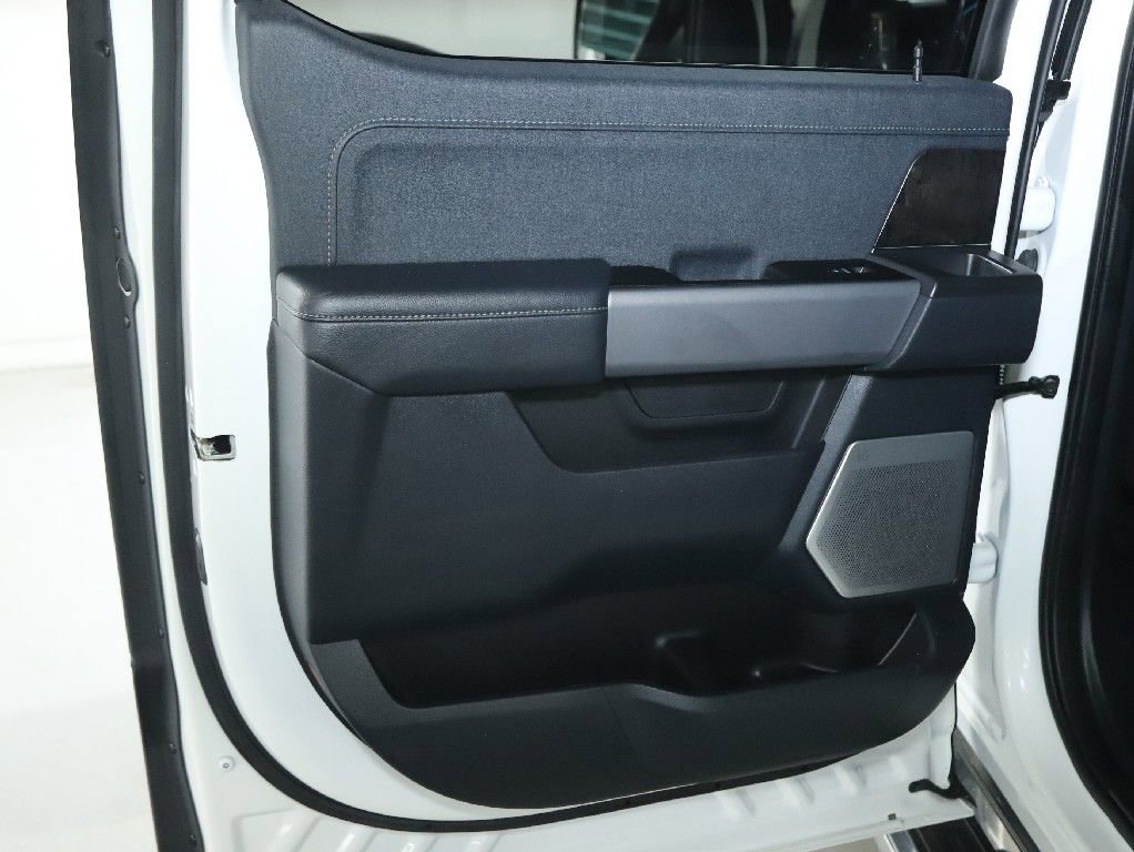 Used 2022 Ford F150 Lariat w/ Equipment Group 502A High image 13