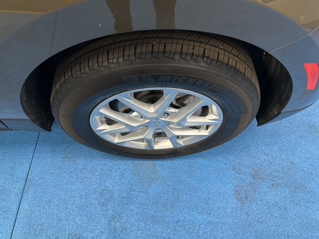 Certified 2023 Chevrolet Equinox LT image 3