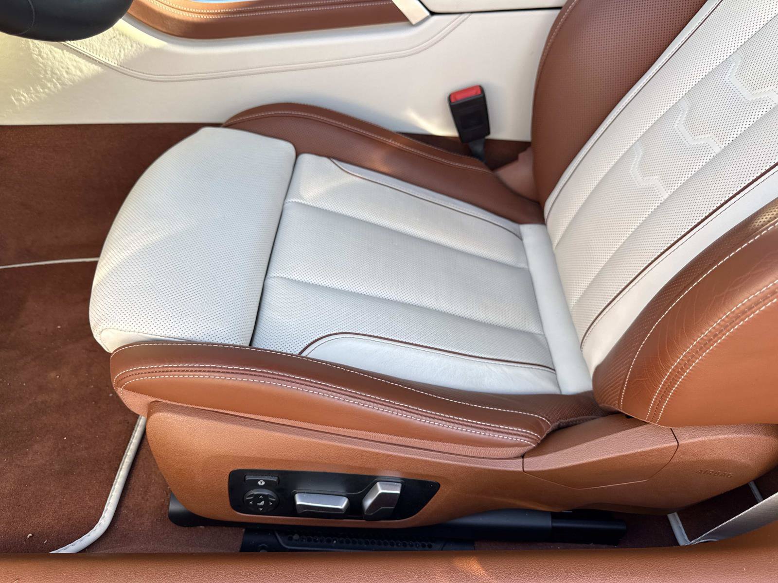 Used 2024 BMW 840i Convertible w/ Comfort Seating Package RWD image 18