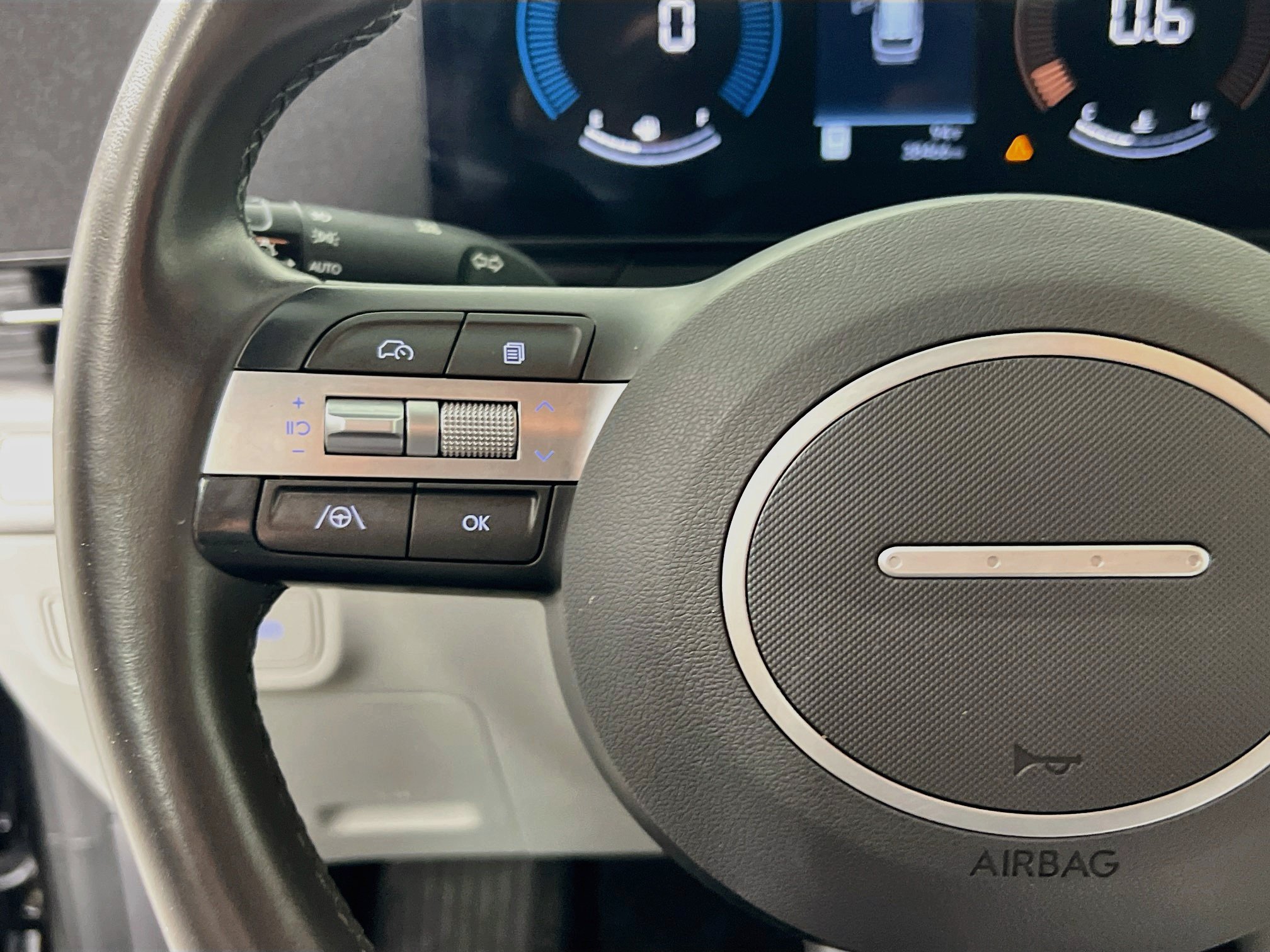 Used 2025 Hyundai Kona SEL FWD image 18
